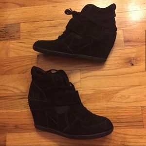Ash bowie wedges